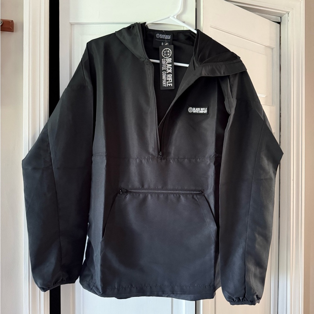 Black Windbreaker Jacket with Weather-Resistant Fabric